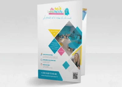 Conception graphique d'une Pochette à rabats pour Les Jolis Trop Drôles réalisée